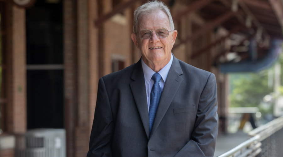 Board of Director, Lin Jones