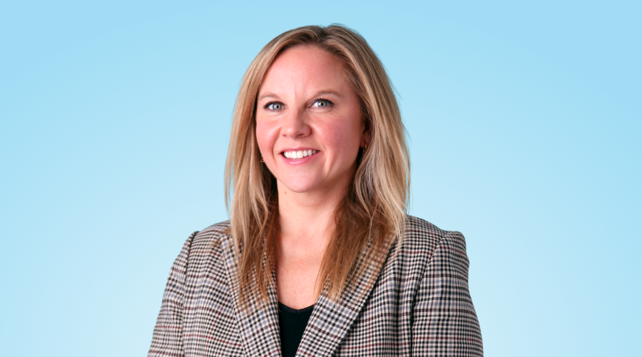 Danielle Abbott headshot.