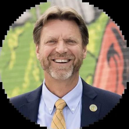Ken Noland headshot