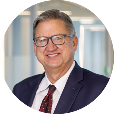 headshot of dwayne naylor.